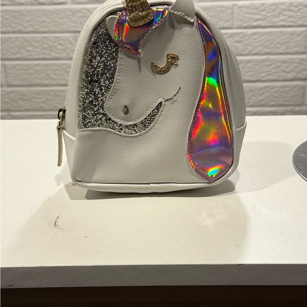 White and Silver Holographic makeup bag with Modern Design